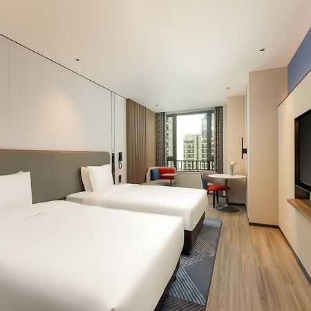 Holiday Inn Express Taizhou City Center By Ihg Taizhou (Jiangsu) Exterior foto